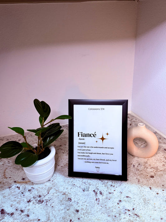 Fiancé Frame